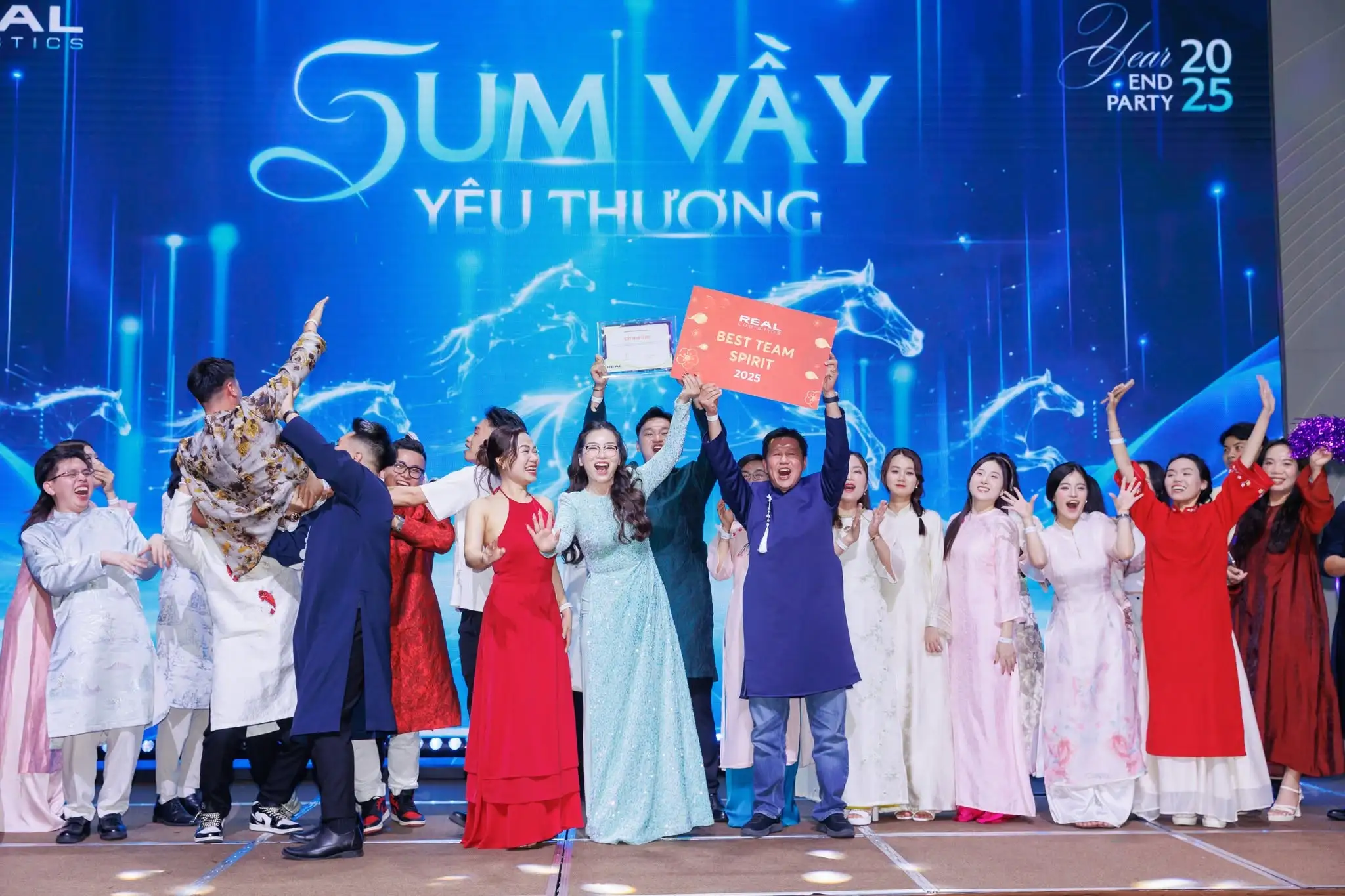year-end-party-2025-sum-vay-yeu-thuong-20.webp